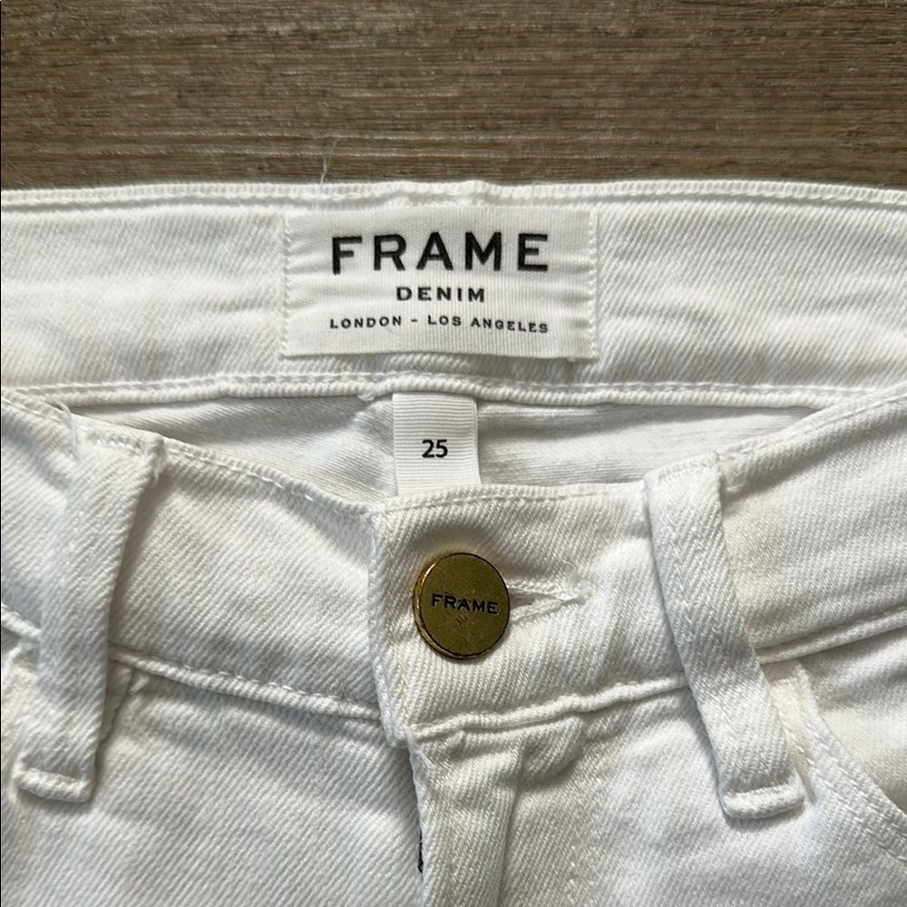 FRAME Flare Jeans - Picture 3 of 9